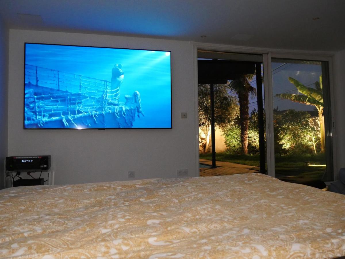 Unique! Jacuzzi Prive 35°C + Cinema Villa Entiere Meyzieu Exteriér fotografie
